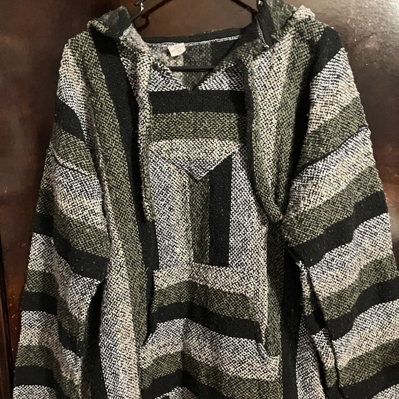 Oversized - Picture 1 of 1